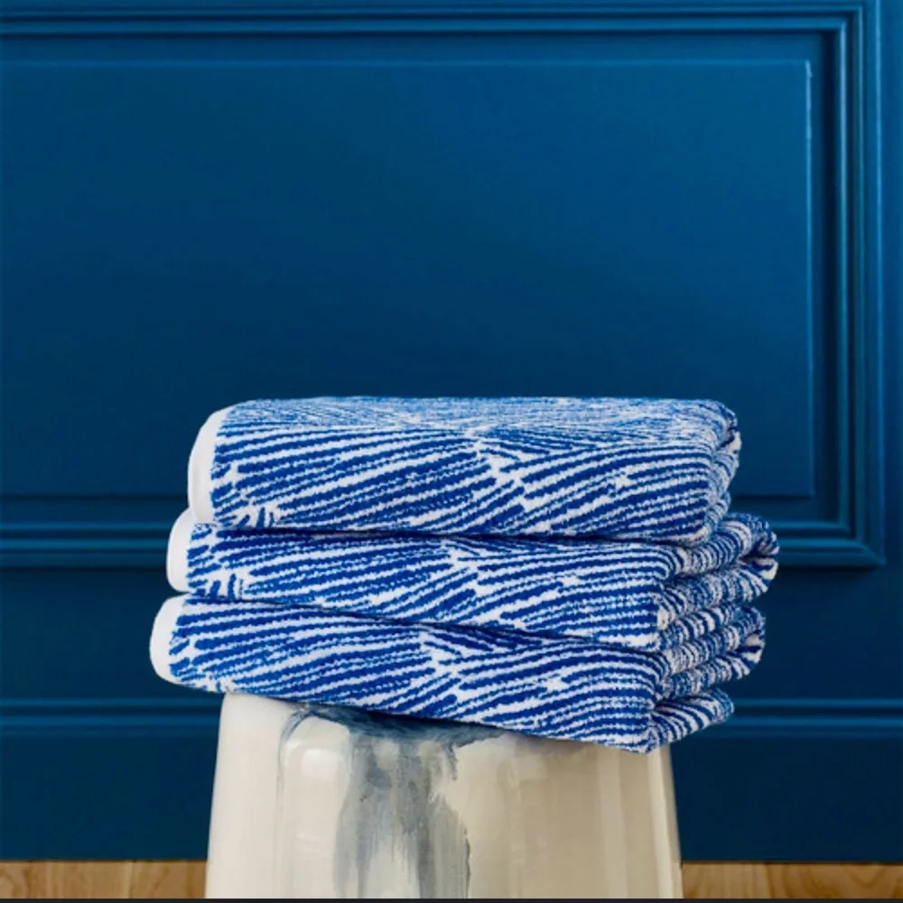 Yves DeLorme XL bath sheet or beach towel * 1 towel*